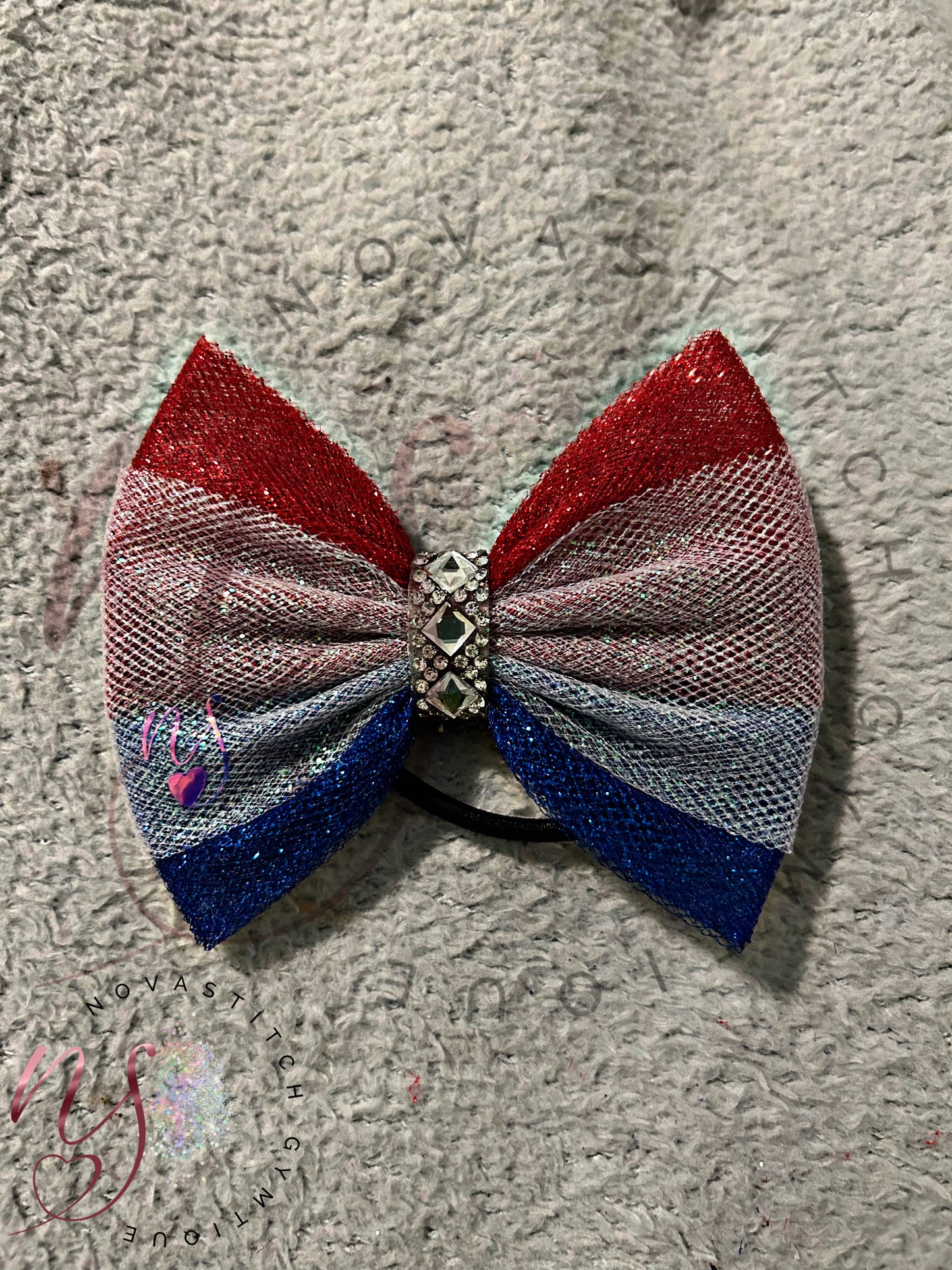 Red White And Blue Ombré Bow! ❤️🤍💙